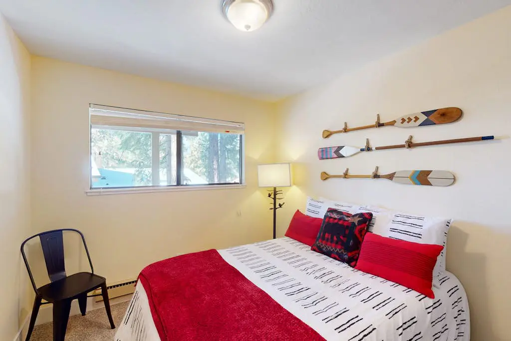 Charming condo with high-speed WiFi, pellet stove, pool, & games