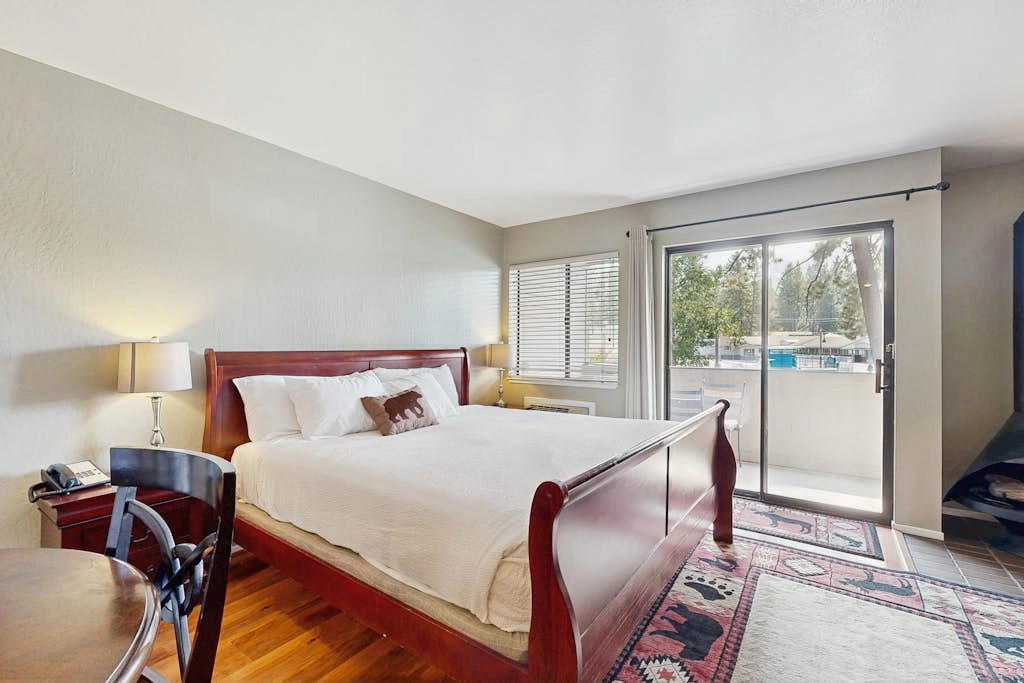 First-Floor Studio w/Free WiFi, Shared Heated Pool, Seasonal Pool, Private Beach