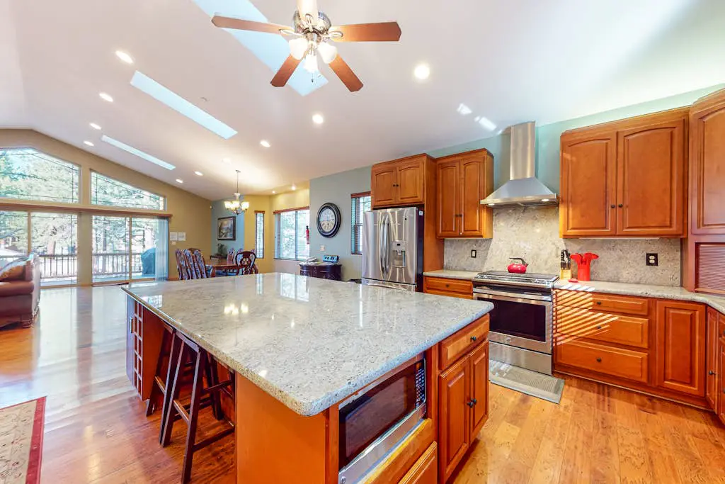 Dog-friendly home near lake with hot tub, pool table, fireplace, & W&D