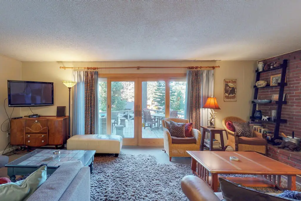 West Shore Lakeview Beauty
