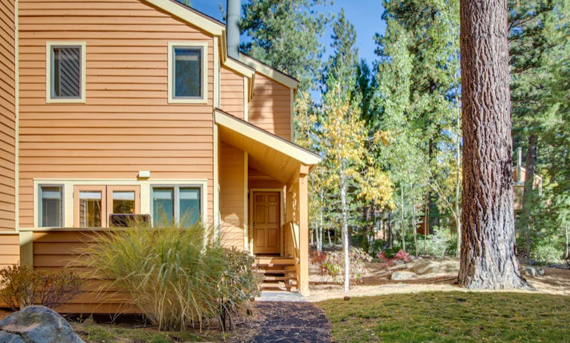 Stylish Townhome with Deck & Shared Hot Tub - Walk to Beaches, Near Skiing