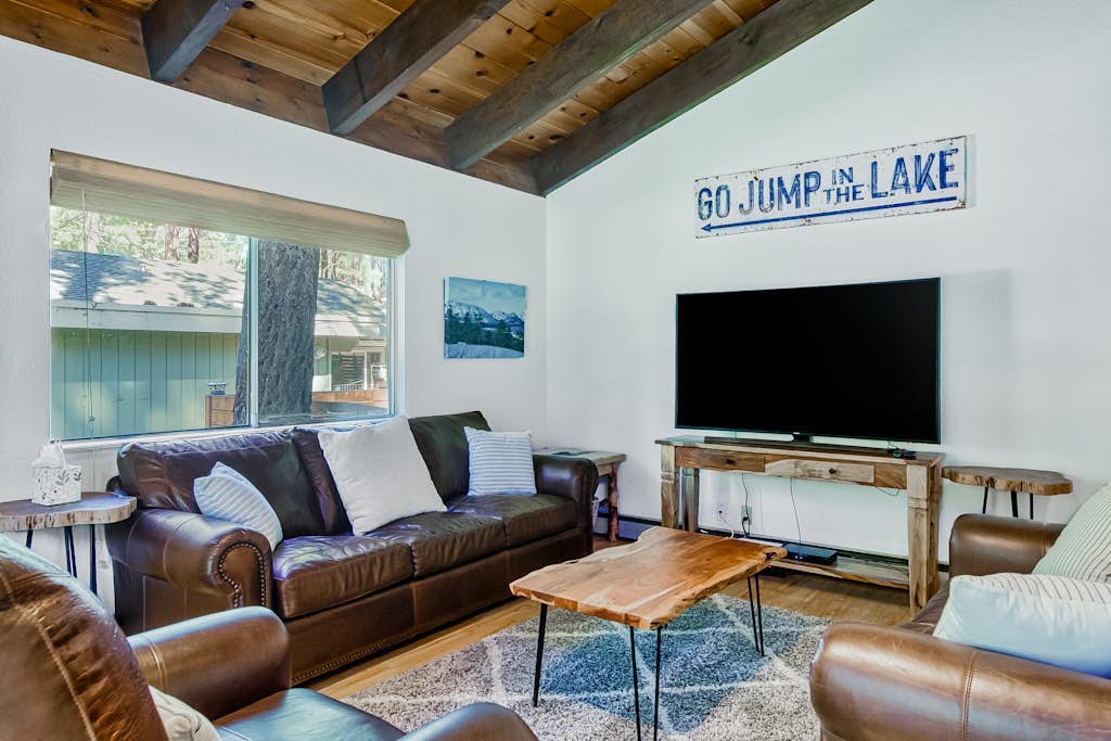 The Lazy Golden Cabin