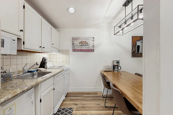Stunning Newly Renovated Condo — Walk to Beach, Pool & Heavenly Ski Resort