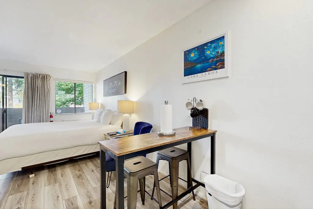 Lakeland Village Lodge Living #213