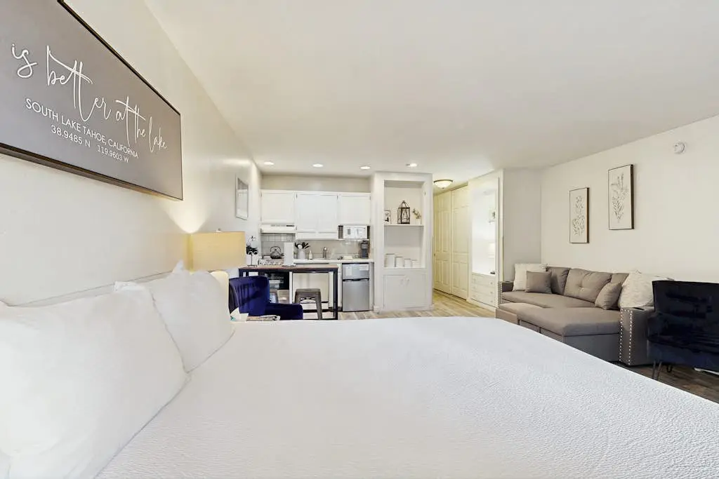 Lakeland Village Lodge Living #213