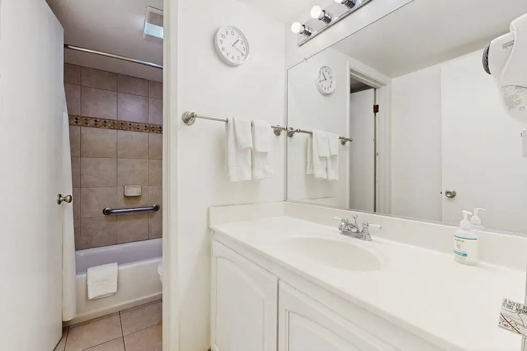 Lakeland Village Lodge Living #213