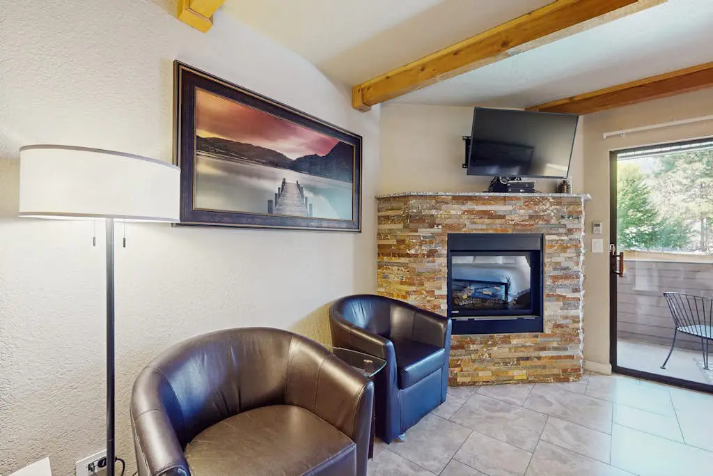 Lakeland Village 128