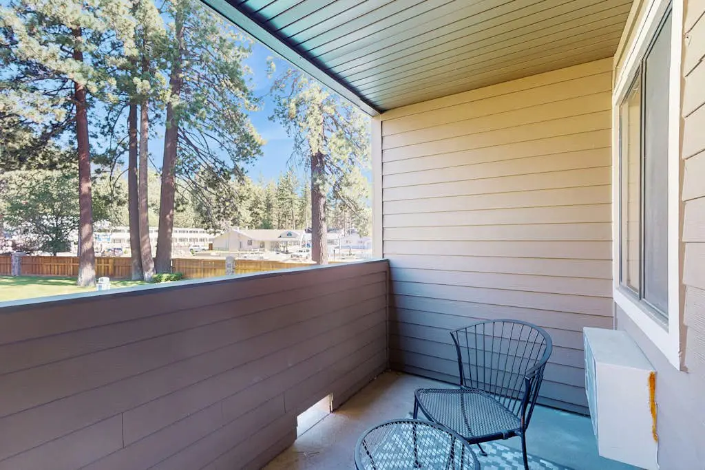 Lakeland Village 128