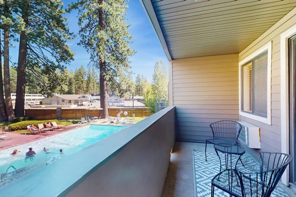 Lakeland Village 128