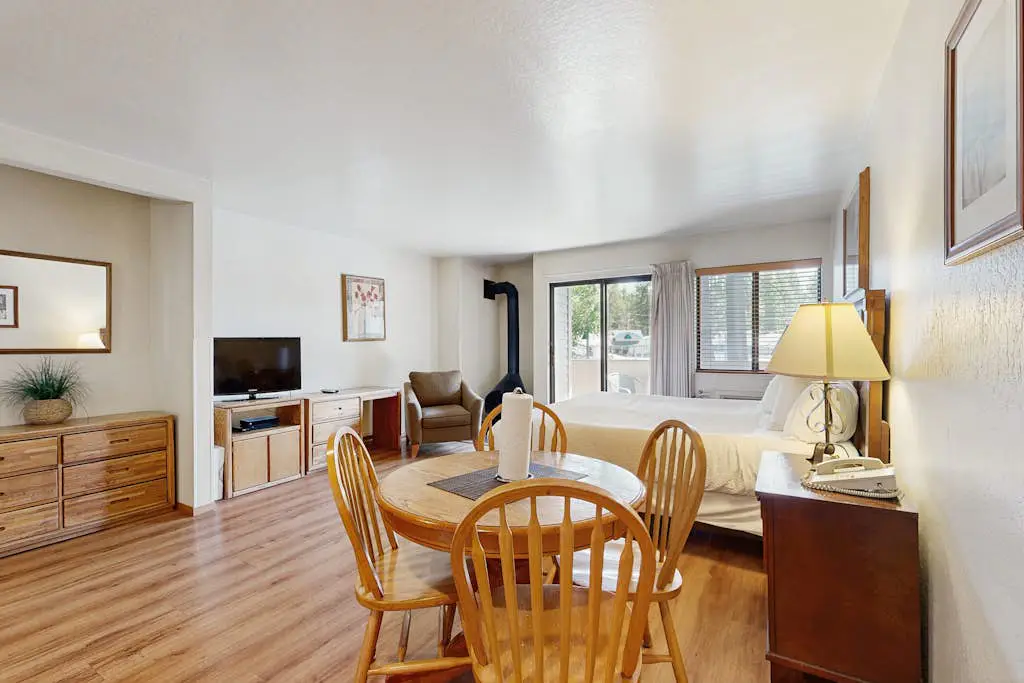 Lakeland Village 114