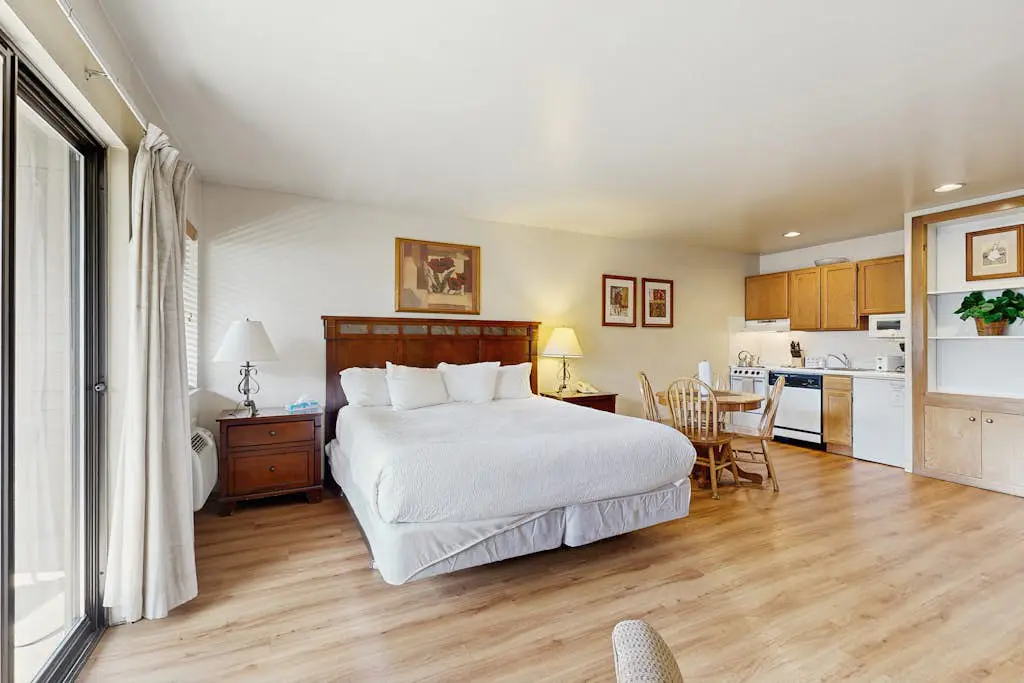 Lakeland Village 114