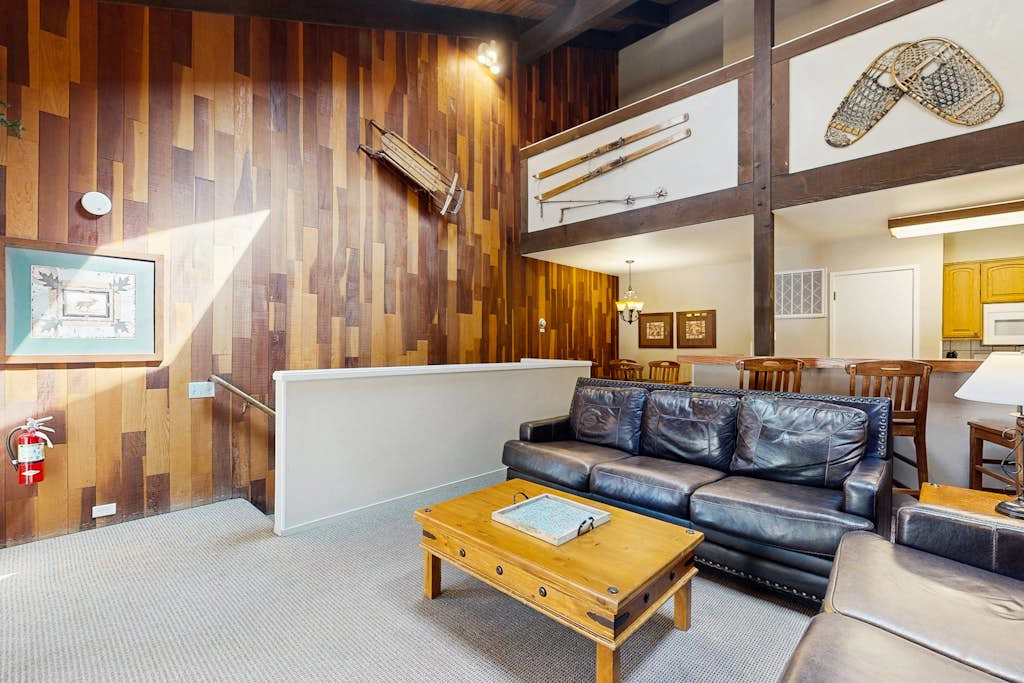 Lakefront Oasis Near the Slopes w Shared Pool & Hot Tub, Beach Access & WiFi