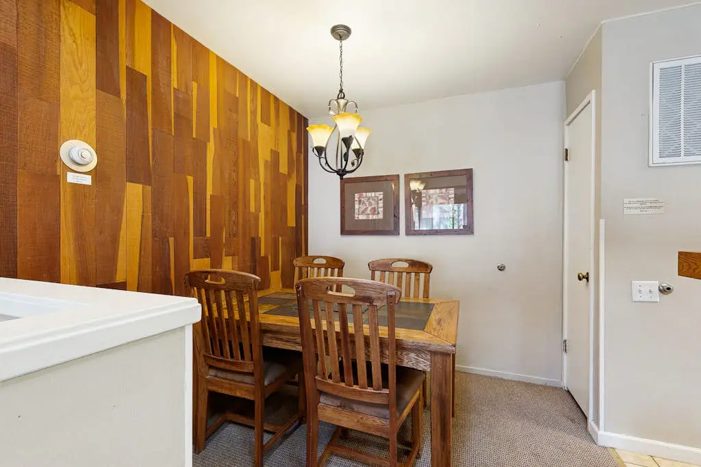 Lakefront Oasis Near the Slopes w Shared Pool & Hot Tub, Beach Access & WiFi