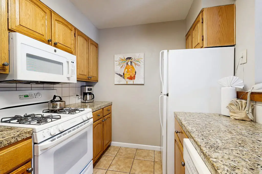Lakefront Oasis Near the Slopes w Shared Pool & Hot Tub, Beach Access & WiFi