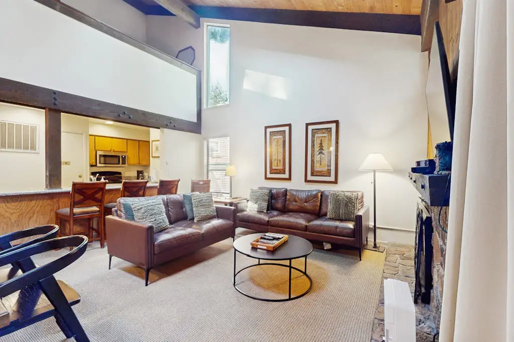 Charming Condo with WiFi, Gas Fireplace & Shared Pools, Hot Tub, & Nearby Beach
