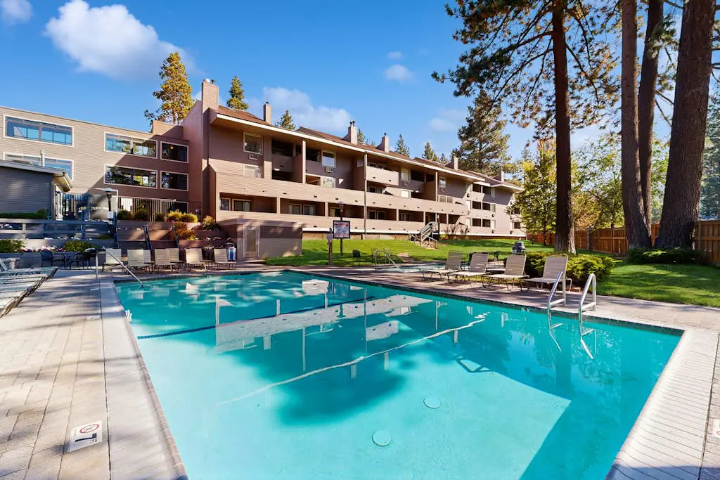 Charming Condo with WiFi, Gas Fireplace & Shared Pools, Hot Tub, & Nearby Beach