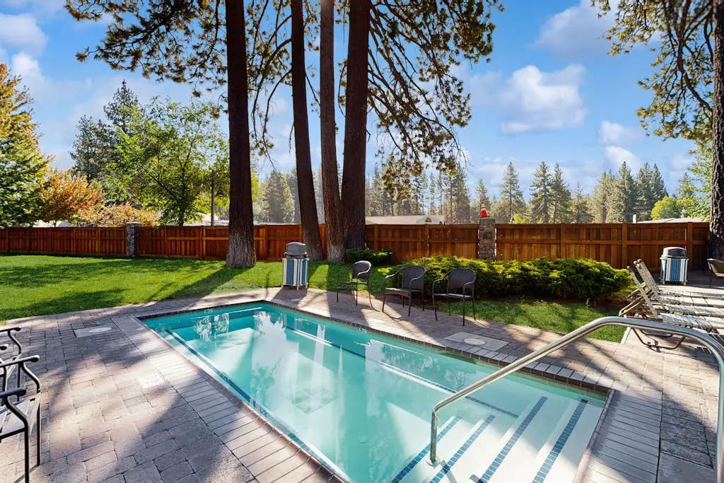 Charming Condo with WiFi, Gas Fireplace & Shared Pools, Hot Tub, & Nearby Beach