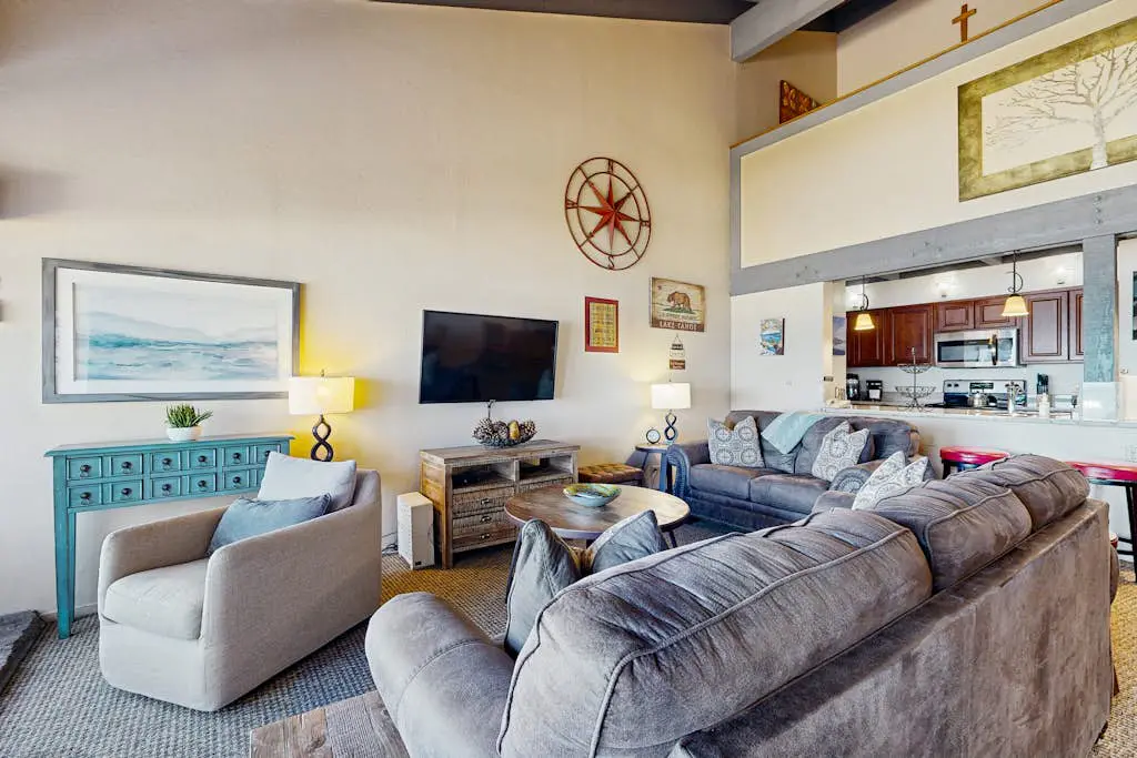 All-season adventure awaits at this lakefront gem with amazing views & amenities