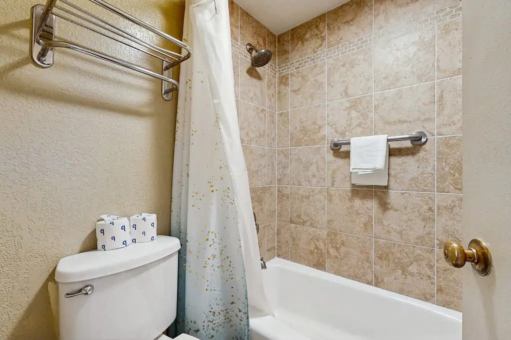 All-season adventure awaits at this lakefront gem with amazing views & amenities