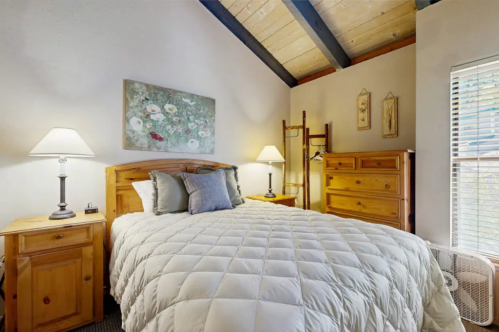 All-season adventure awaits at this lakefront gem with amazing views & amenities
