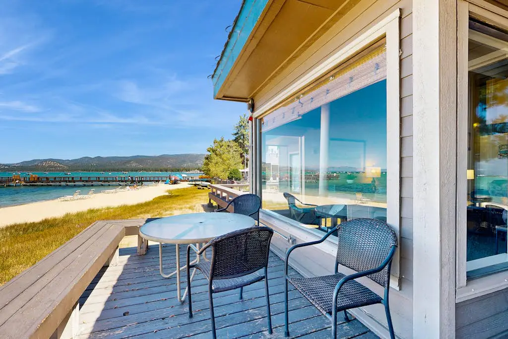 All-season adventure awaits at this lakefront gem with amazing views & amenities