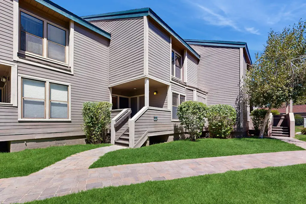 All-season adventure awaits at this lakefront gem with amazing views & amenities