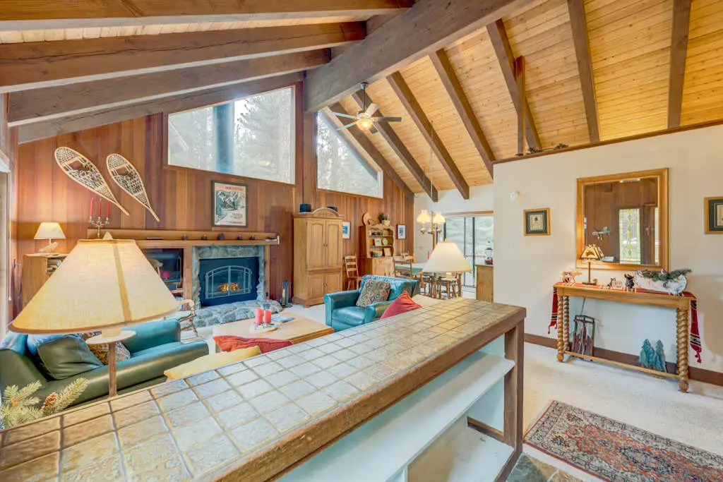 Grizzly Cabin