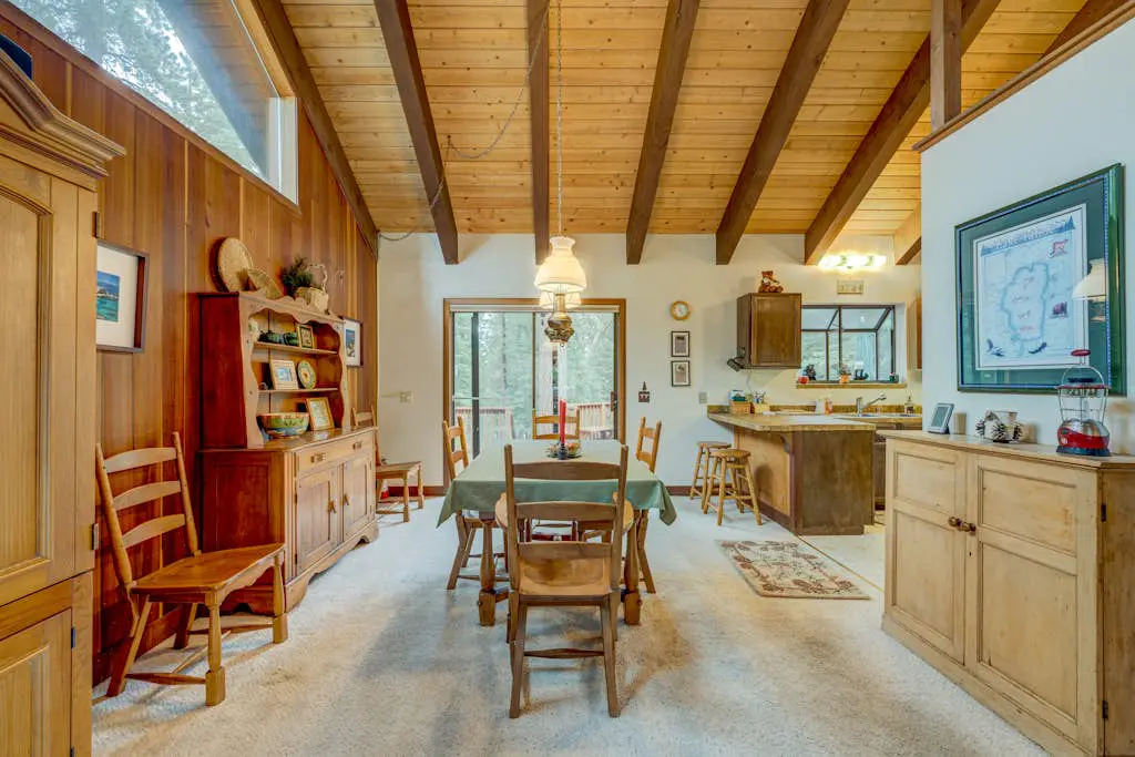 Grizzly Cabin