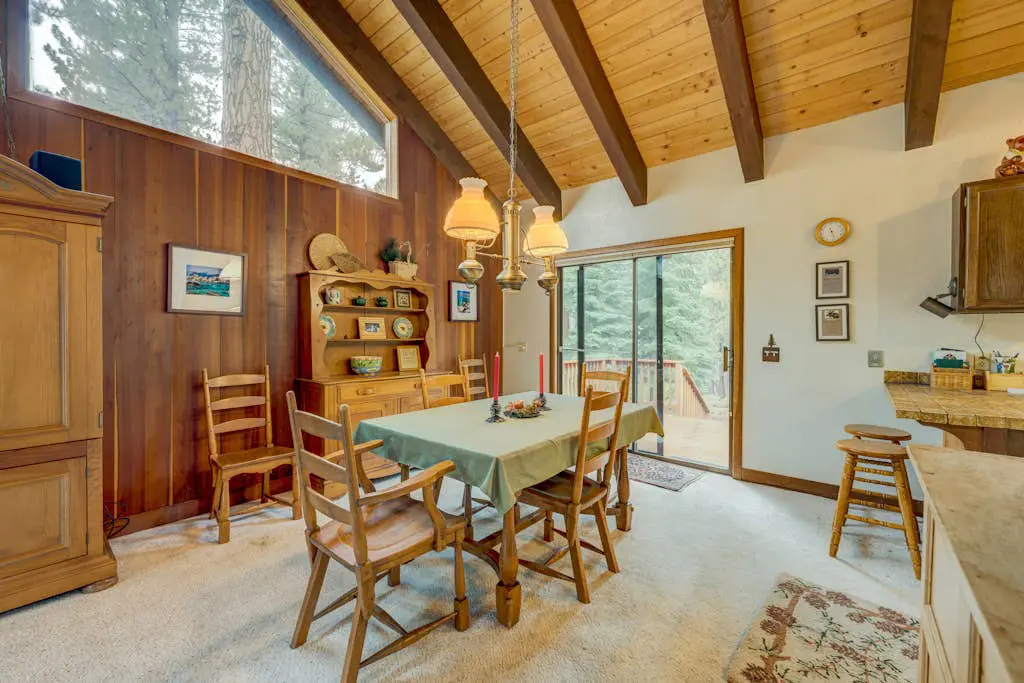 Grizzly Cabin