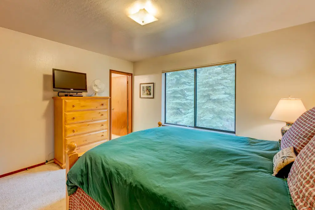 Grizzly Cabin