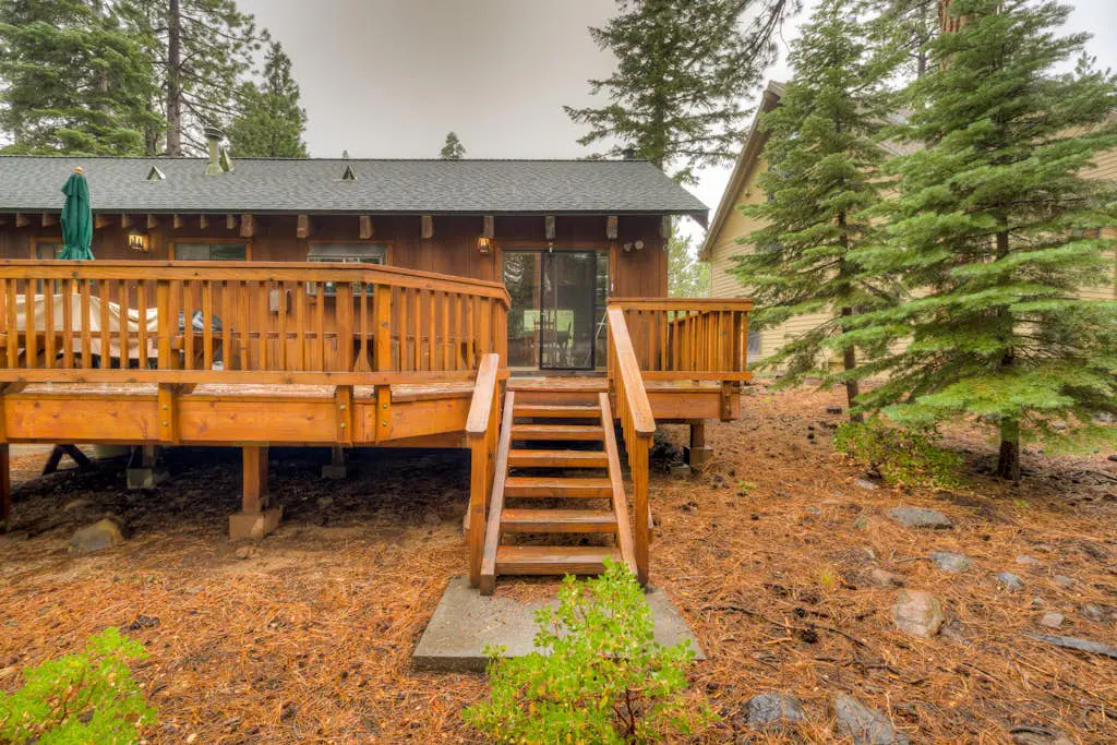 Grizzly Cabin