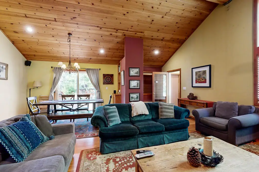 Lake Tahoe Cabin with Hot Tub, Private Studio & Yard - Near Resorts