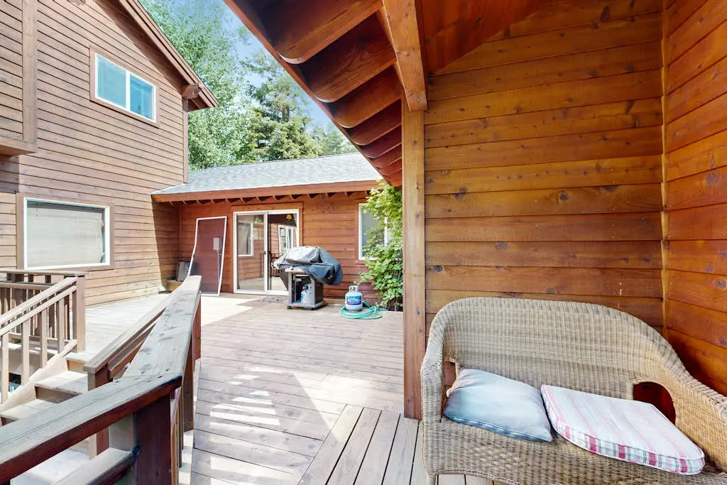 Lake Tahoe Cabin with Hot Tub, Private Studio & Yard - Near Resorts