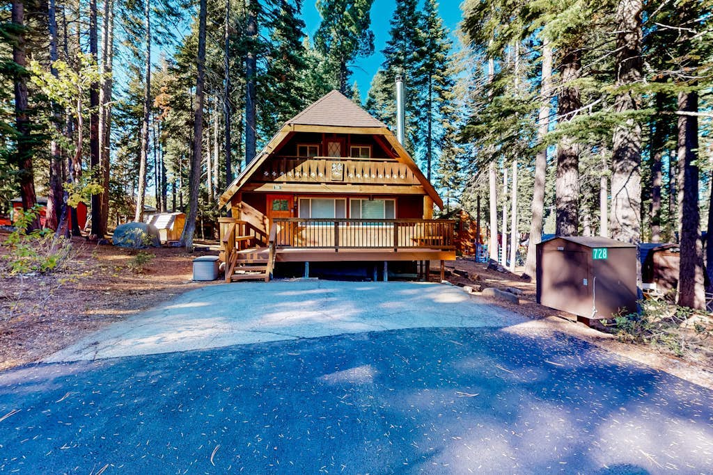 Tranquil Treehouse Haven