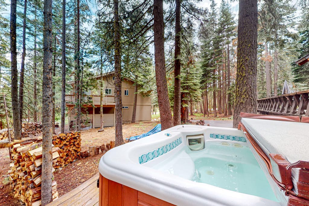 Pine Knolls | Private cabin with hot tub | Pets Welcome