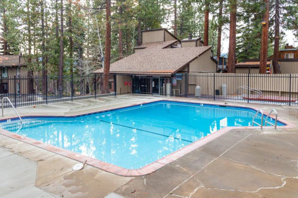 Cozy and Convenient Condo w/Fireplace, Deck, W/D, Close to Town, Lake, Trails