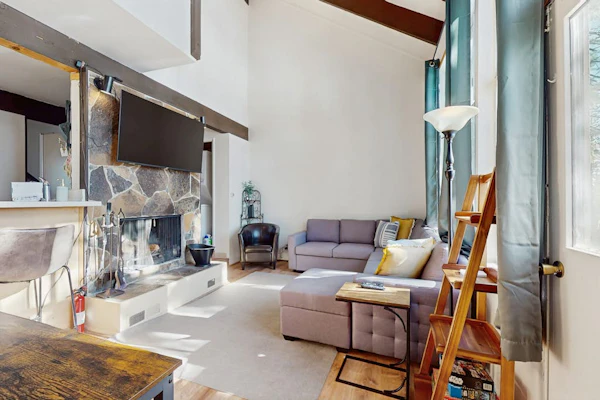 Cozy and Convenient Condo w/Fireplace, Deck, W/D, Close to Town, Lake, Trails