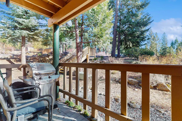 Cozy Studio with Full Kitchen, Grill, Fireplace w/Access to Pool, Spa, Game Room
