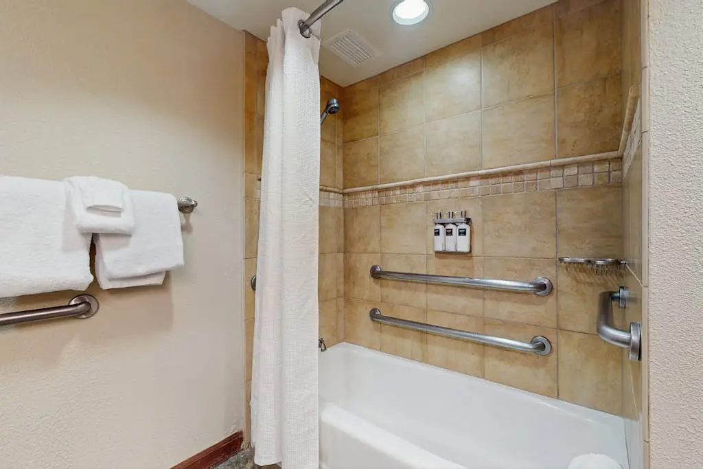 Ski-In, Ski-Out Squaw Creek Retreat - 2 Adjacent Suites - Pools & Hot Tubs