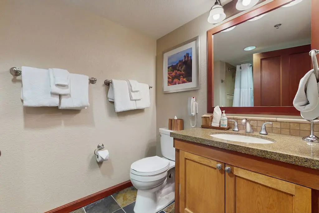 Ski-In, Ski-Out Squaw Creek Retreat - 2 Adjacent Suites - Pools & Hot Tubs