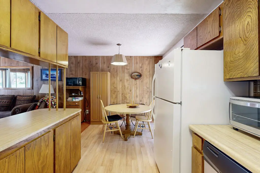 Dog-Friendly Tahoe City House Near Hiking and Skiing - Walk to Lake