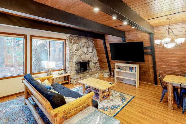 Quiet, dog-friendly home in the woods with deck & fireplace - near the lake