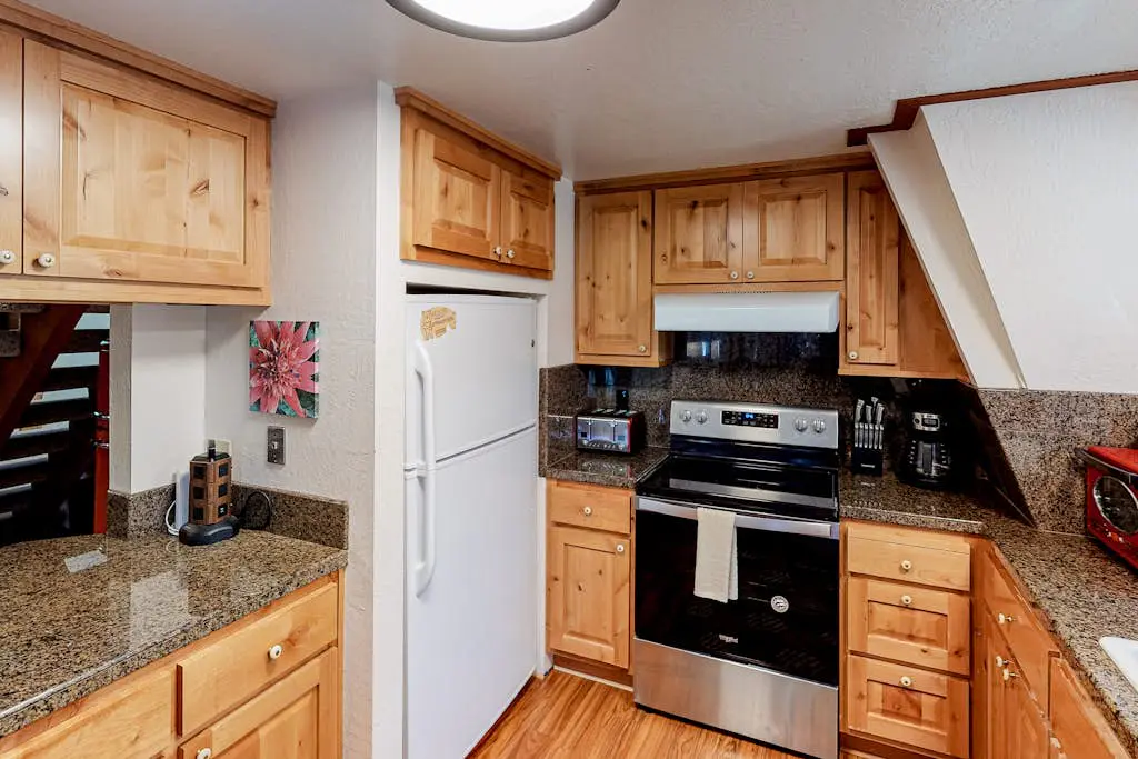 Quiet, dog-friendly home in the woods with deck & fireplace - near the lake
