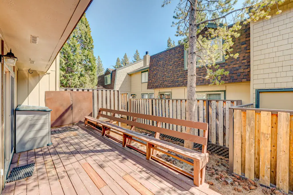 Wonderful year-round escape near skiing & lake with pool, hot tub, & deck