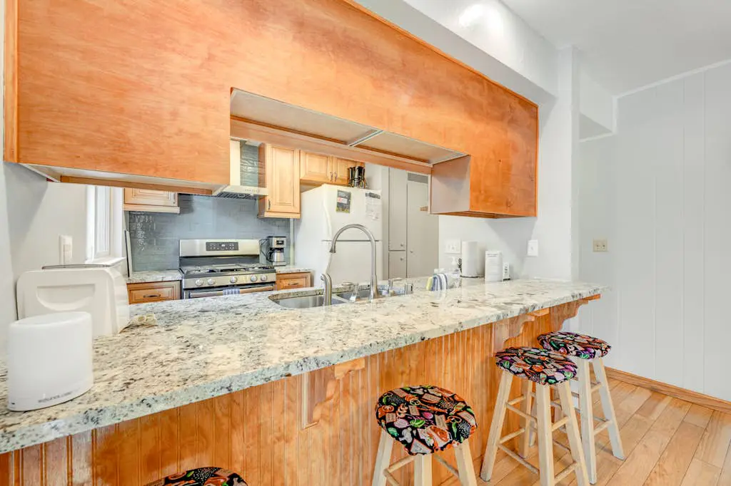 Wonderful year-round escape near skiing & lake with pool, hot tub, & deck