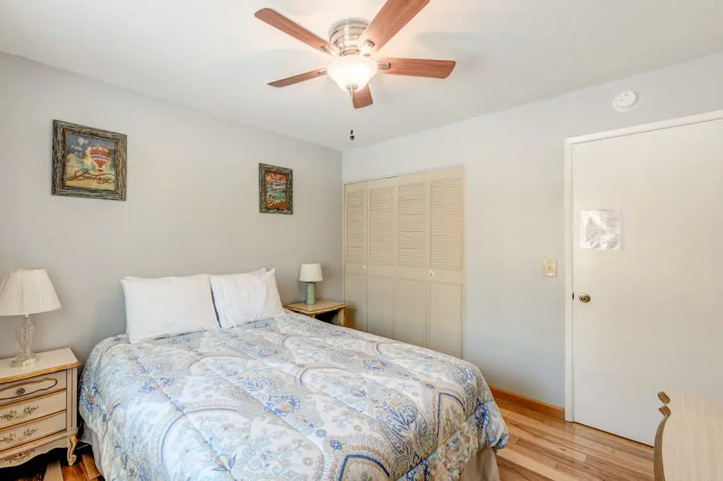 Wonderful year-round escape near skiing & lake with pool, hot tub, & deck