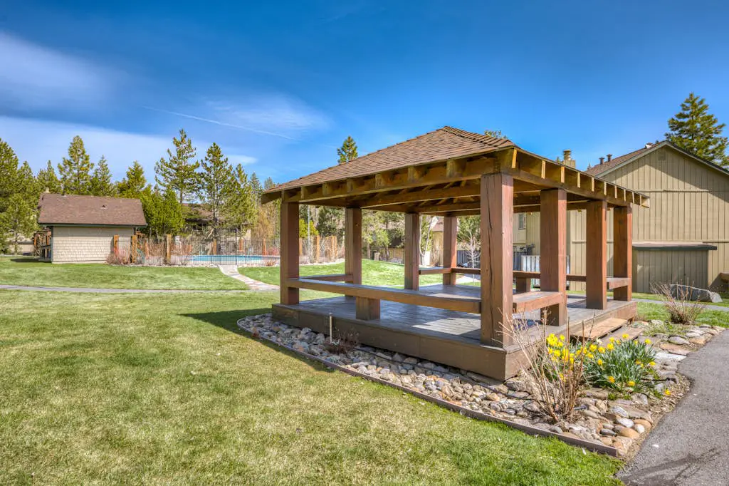 Wonderful year-round escape near skiing & lake with pool, hot tub, & deck