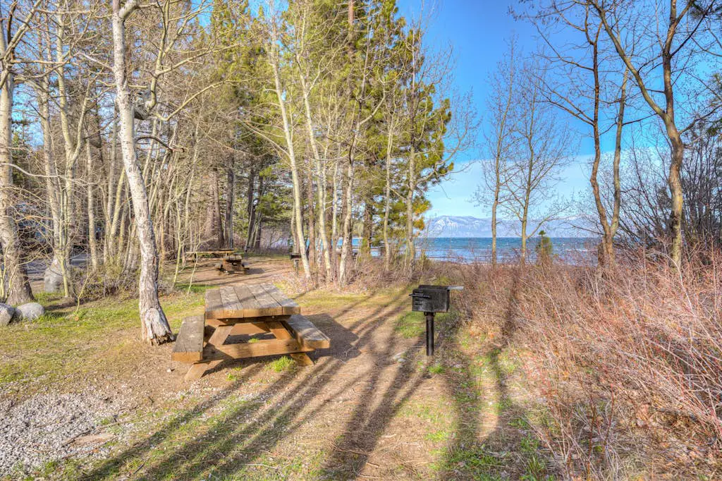 Wonderful year-round escape near skiing & lake with pool, hot tub, & deck
