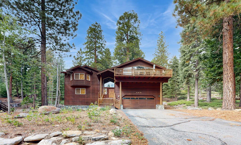 Spacious home with fireplace and two decks with hot tub & bbq grill