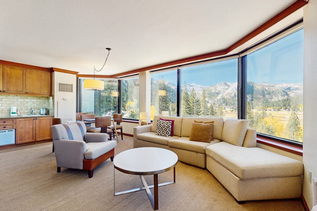 560 Everline Resort